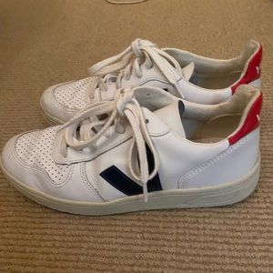 Veja Sneakers
